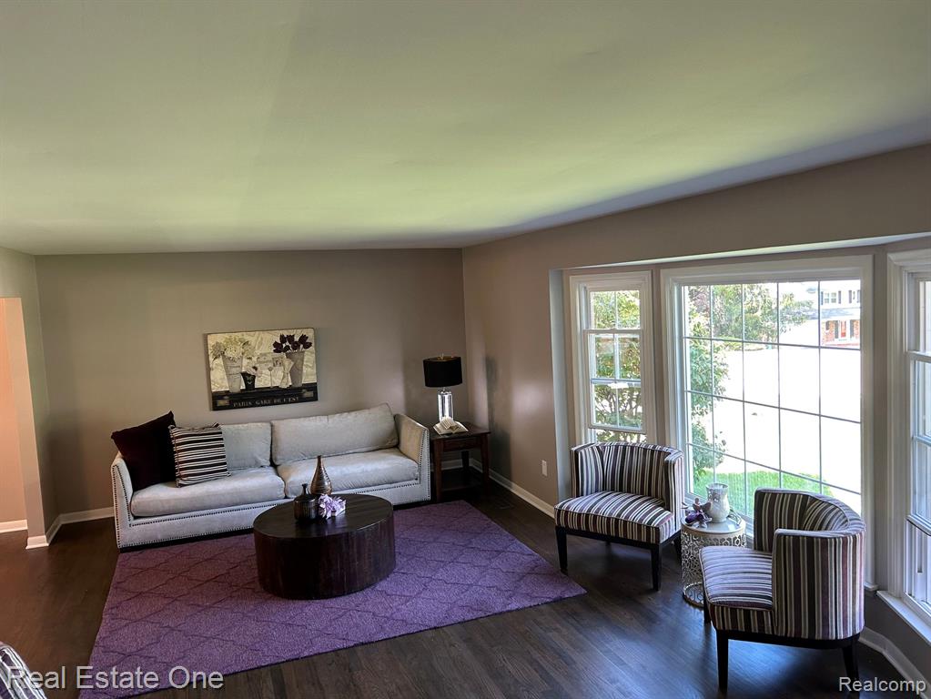 4463 Westover Drive Property Photo 10