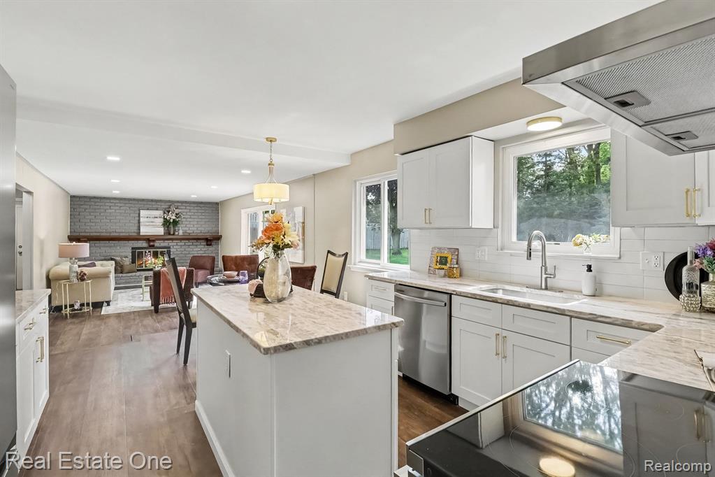 4463 Westover Drive Property Photo 12