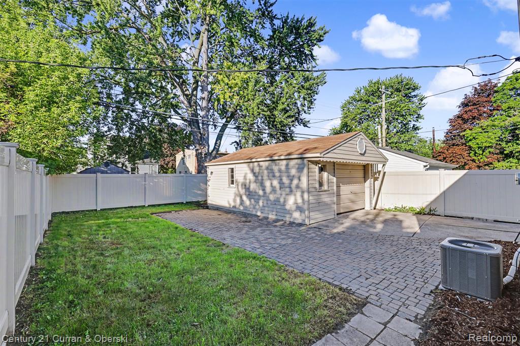 14991 College Avenue Property Photo 7