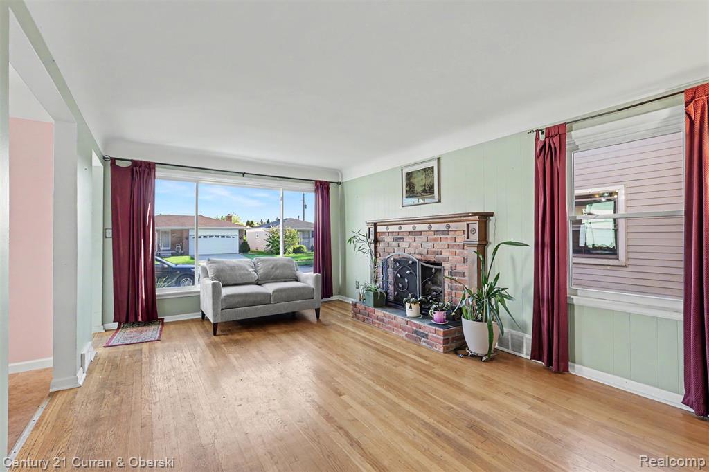 14991 College Avenue Property Photo 14