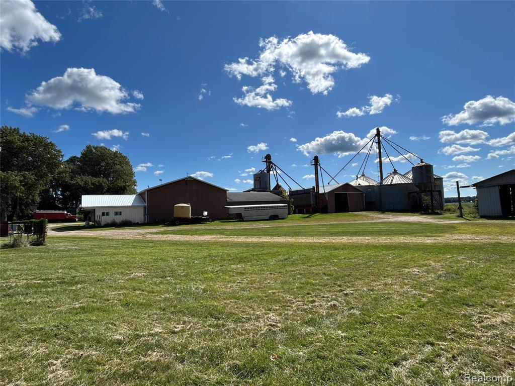 16465 Almont Road Property Photo 1