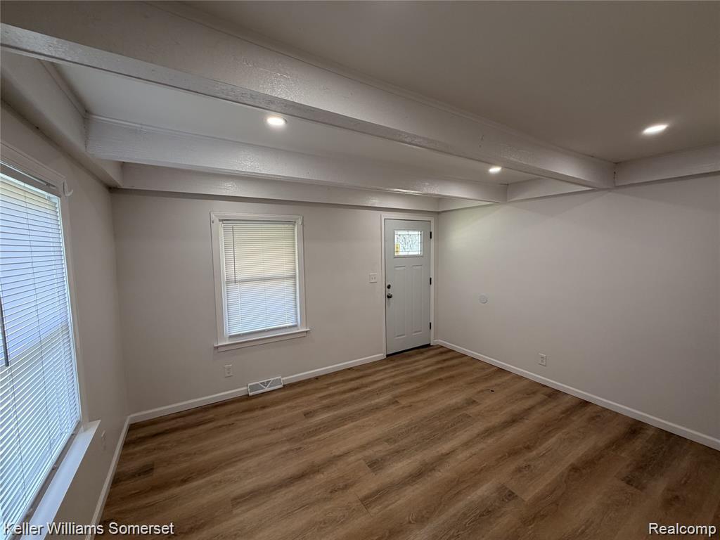 8226 Prospect Avenue Property Photo 5