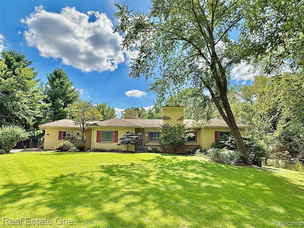 41901 WOODBROOK Drive