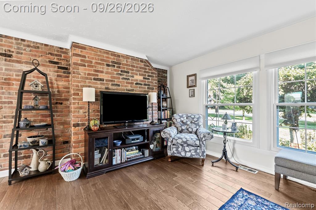 411 Maplehill Road Property Photo 10