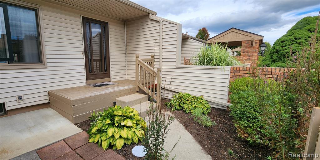 62072 Yorktown - Unit 4 Property Photo 2