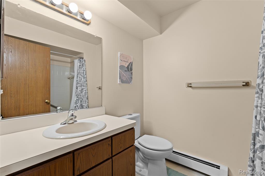 62072 Yorktown - Unit 4 Property Photo 13