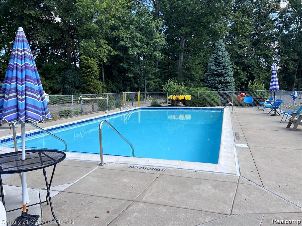 62072 Yorktown - Unit 4 Property Photo 27