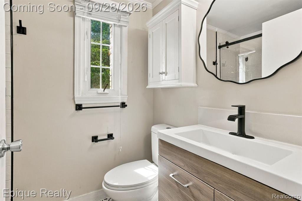 706 Graefield Court Property Photo 10