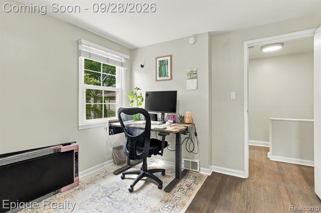 706 Graefield Court Property Photo 14
