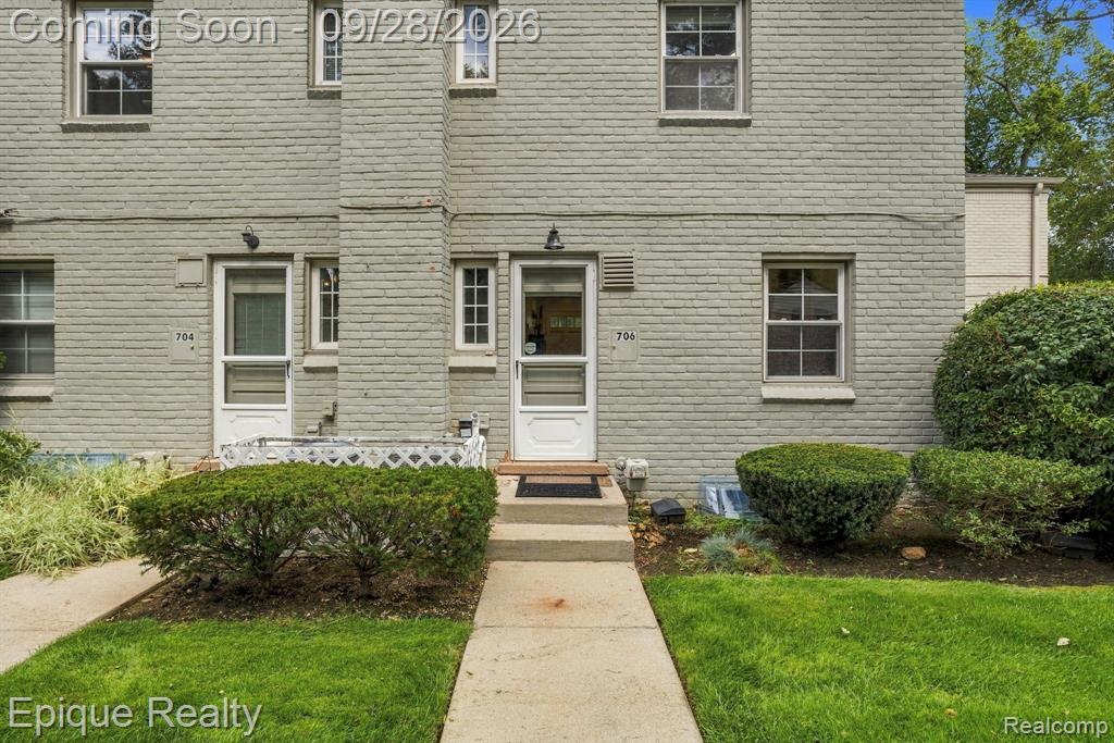 706 Graefield Court Property Photo 21