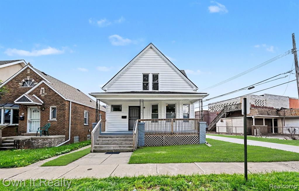 44 Maple Street Property Photo 1