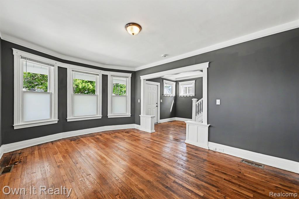 44 Maple Street Property Photo 5