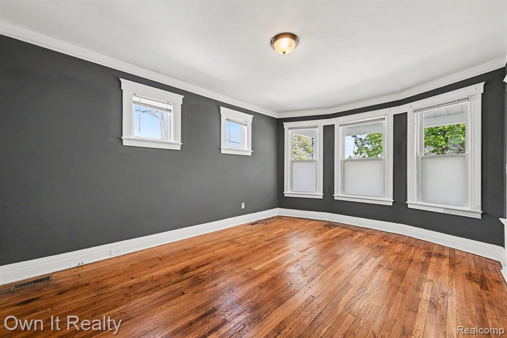 44 Maple Street Property Photo 6