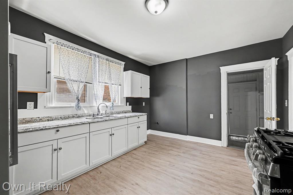 44 Maple Street Property Photo 7