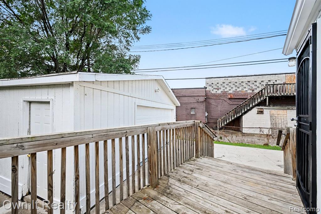 44 Maple Street Property Photo 26