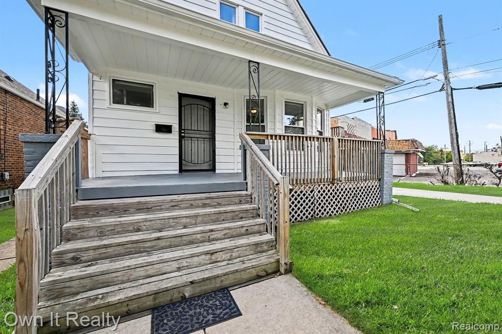 44 Maple Street Property Photo 28