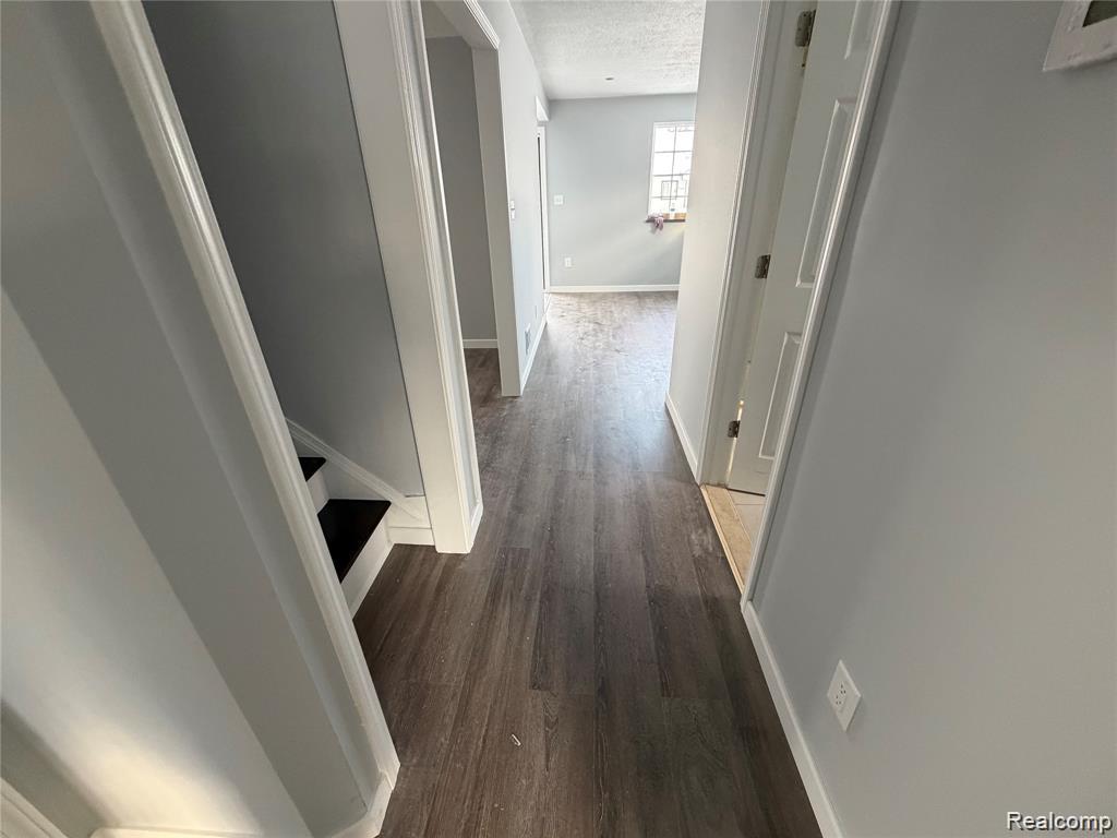 19329 Asbury Park Property Photo 4