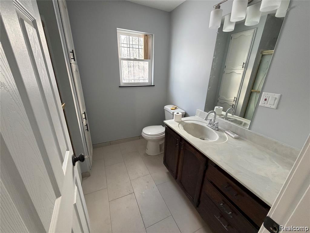 19329 Asbury Park Property Photo 5