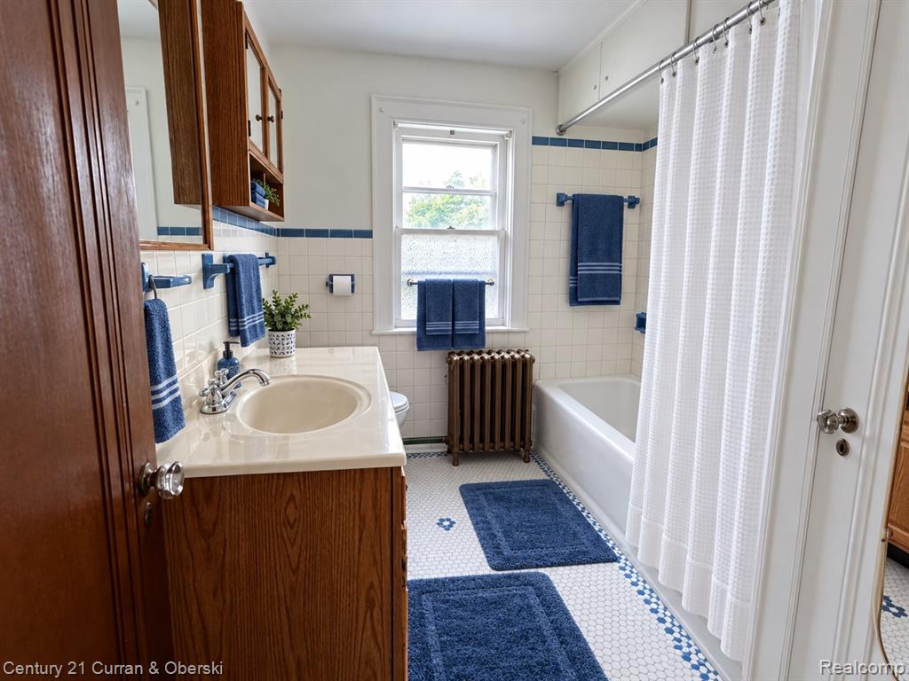 21507 Edna Street Property Photo 12