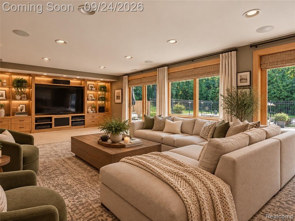 4430 Queens Way Property Photo 7