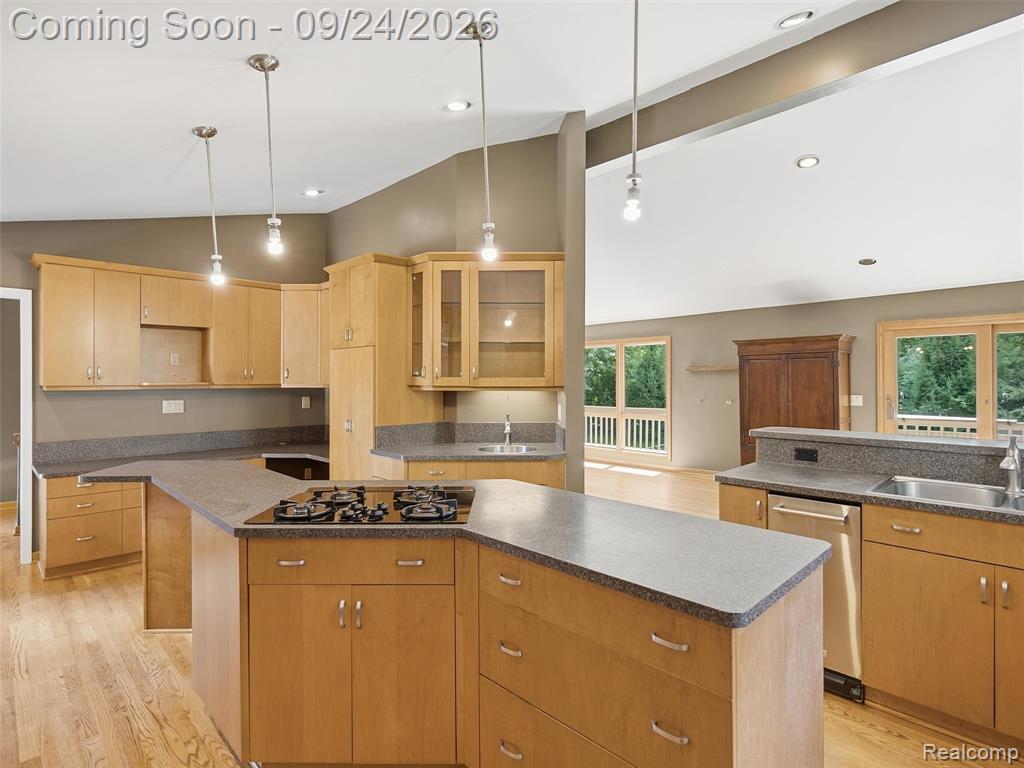 4430 Queens Way Property Photo 10