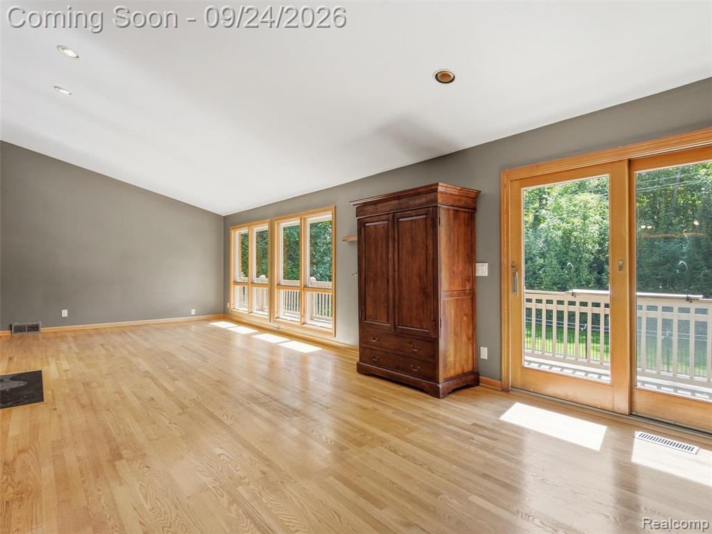 4430 Queens Way Property Photo 15