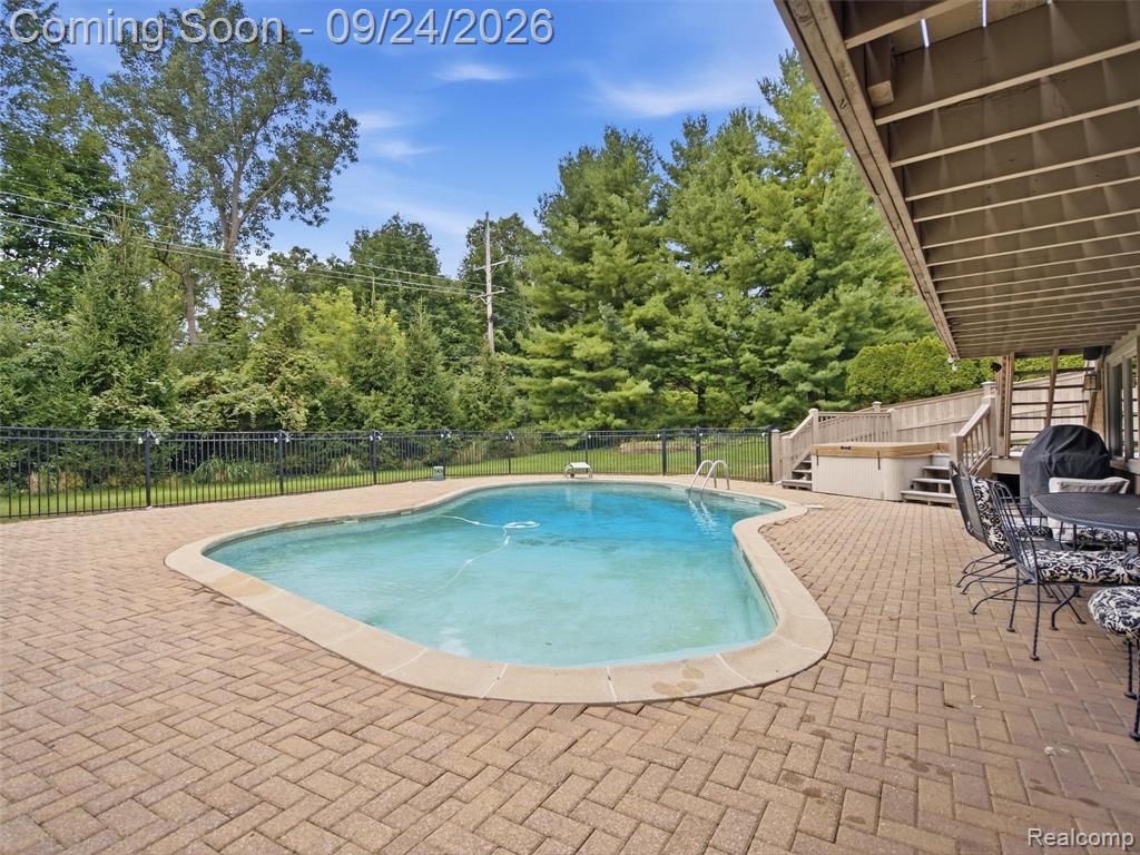 4430 Queens Way Property Photo 42