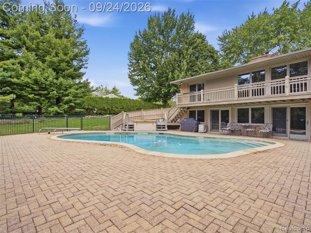 4430 Queens Way Property Photo 43