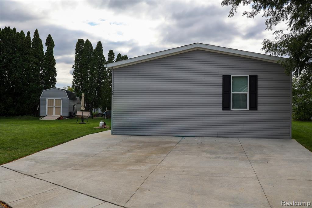 79 Woodridge Ct Property Photo 1