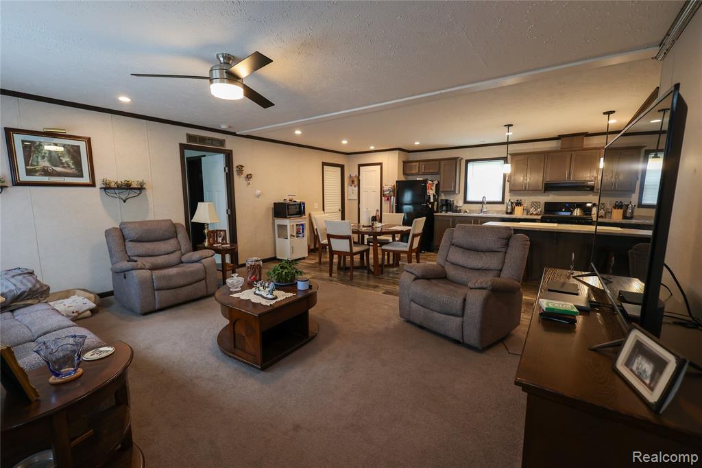 79 Woodridge Ct Property Photo 4