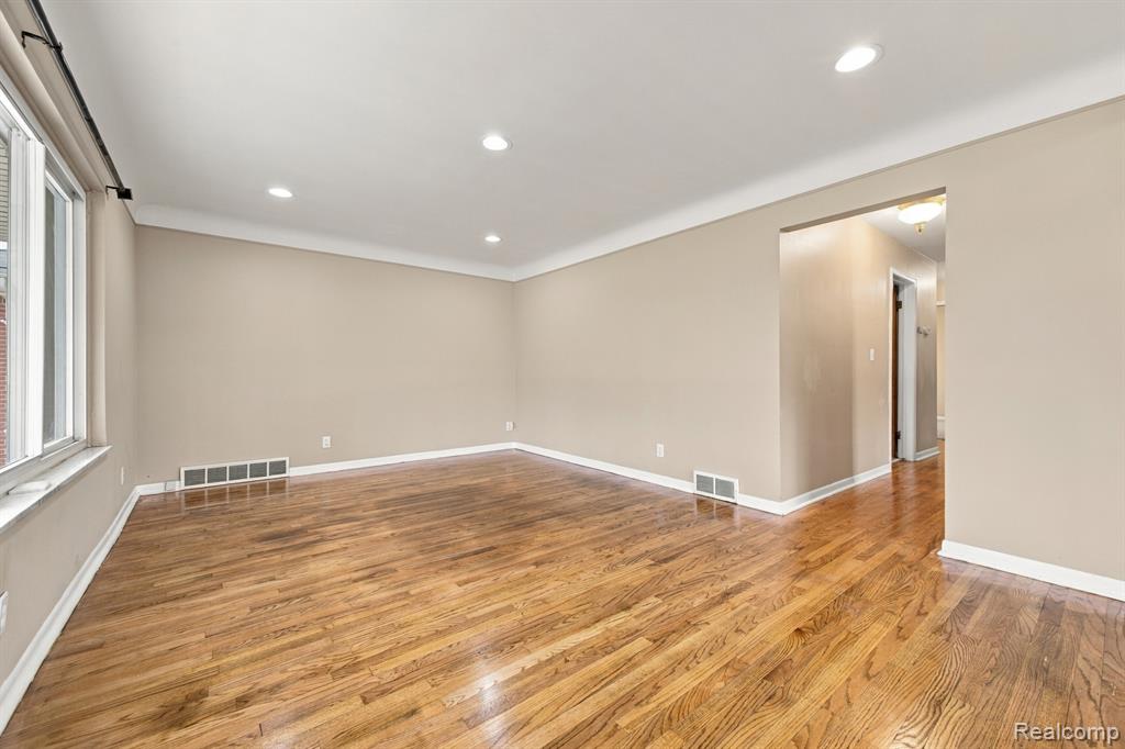 11147 Martin Road Property Photo 6