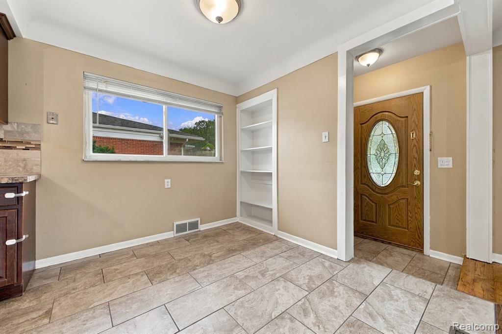 11147 Martin Road Property Photo 8