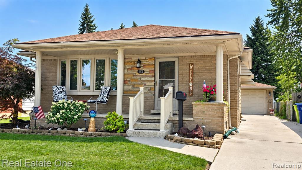 1101 Michigan Boulevard Property Photo 1