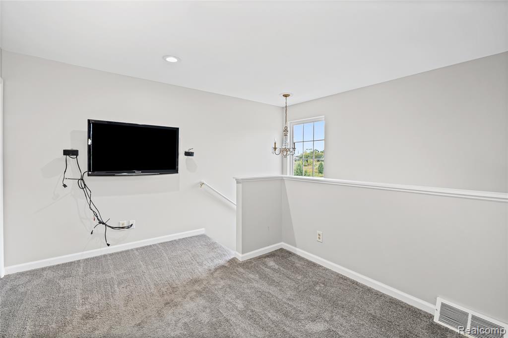 10207 Sunrise Drive Property Photo 20