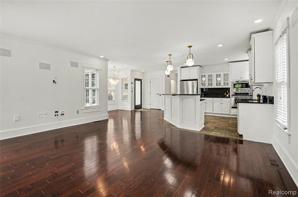 1389 Bird Avenue Property Photo 14