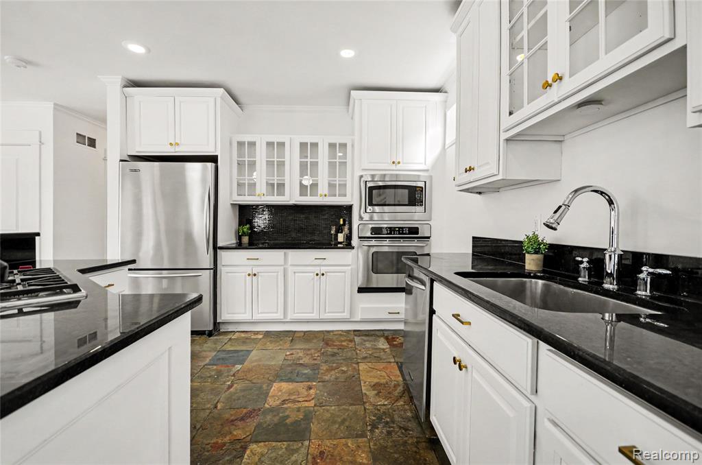 1389 Bird Avenue Property Photo 17