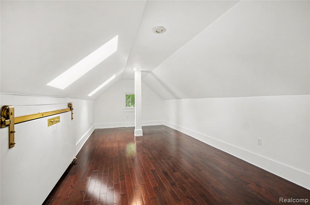 1389 Bird Avenue Property Photo 29