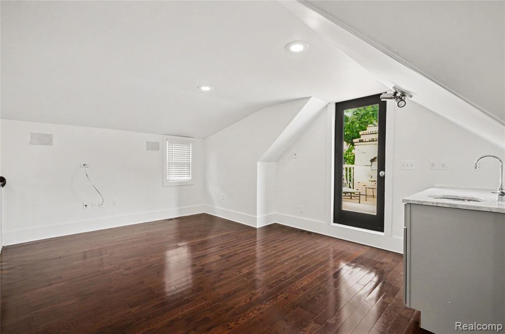 1389 Bird Avenue Property Photo 30