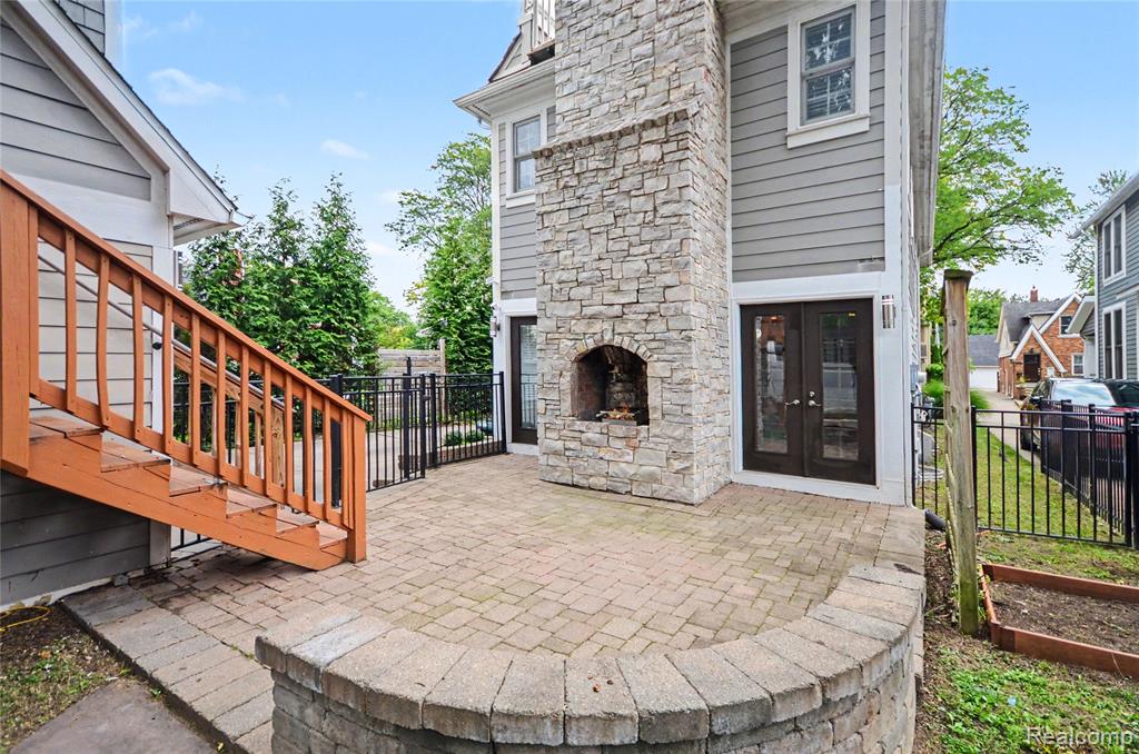 1389 Bird Avenue Property Photo 35