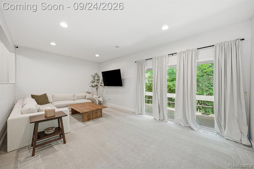 7306 Balsam Court Property Photo 6