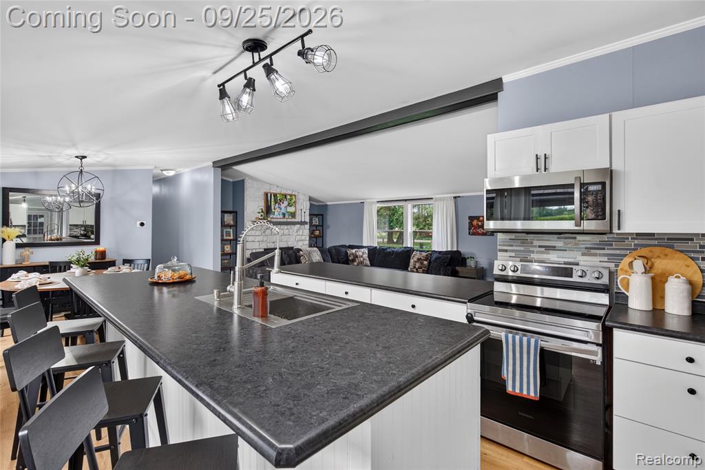 7997 Folks Road Property Photo 15