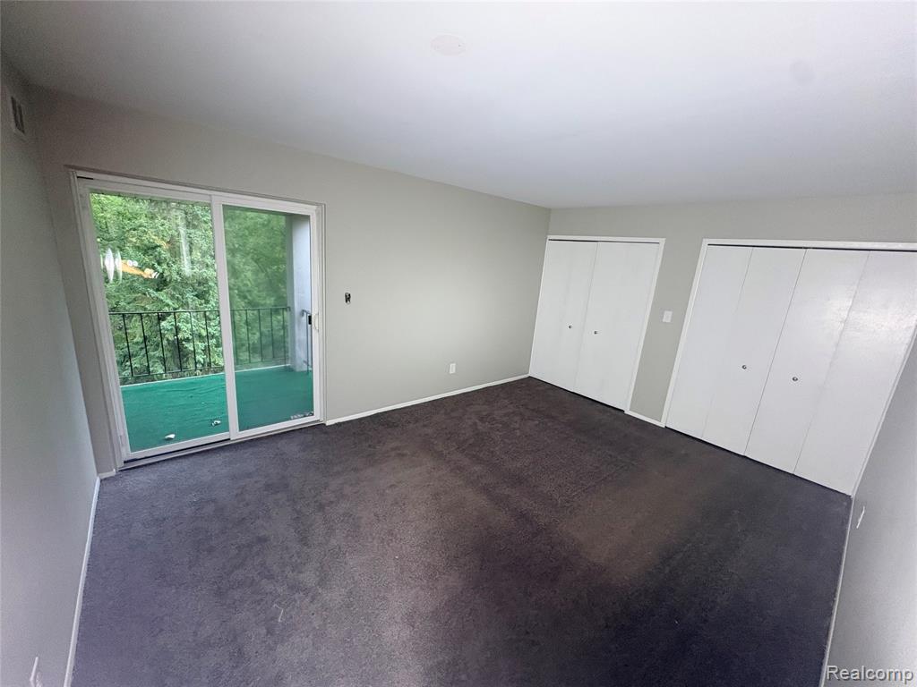 25364 Shiawassee Circle Property Photo 6