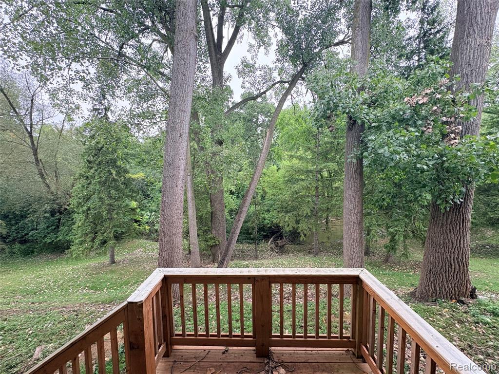 25364 Shiawassee Circle Property Photo 14