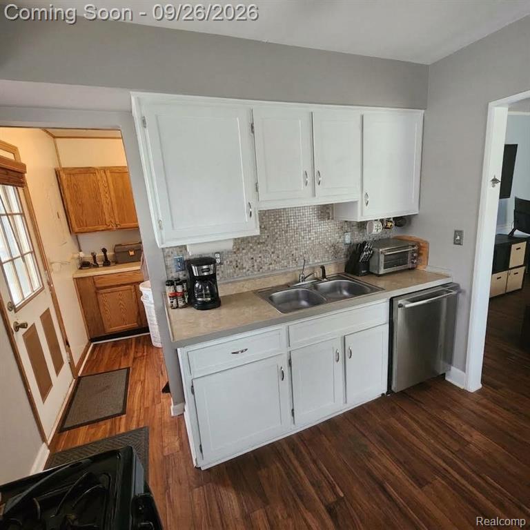 26552 Dartmouth Street Property Photo 6