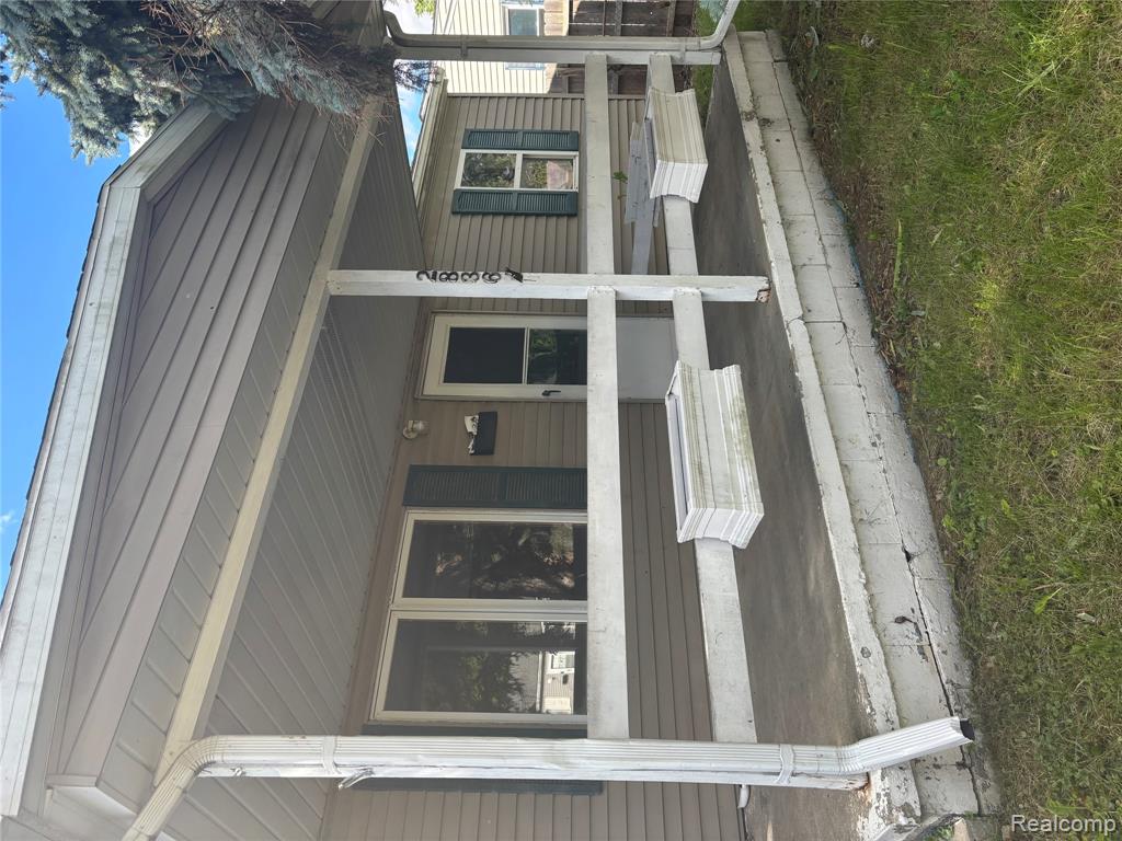 2836 Thom Street Property Photo 1