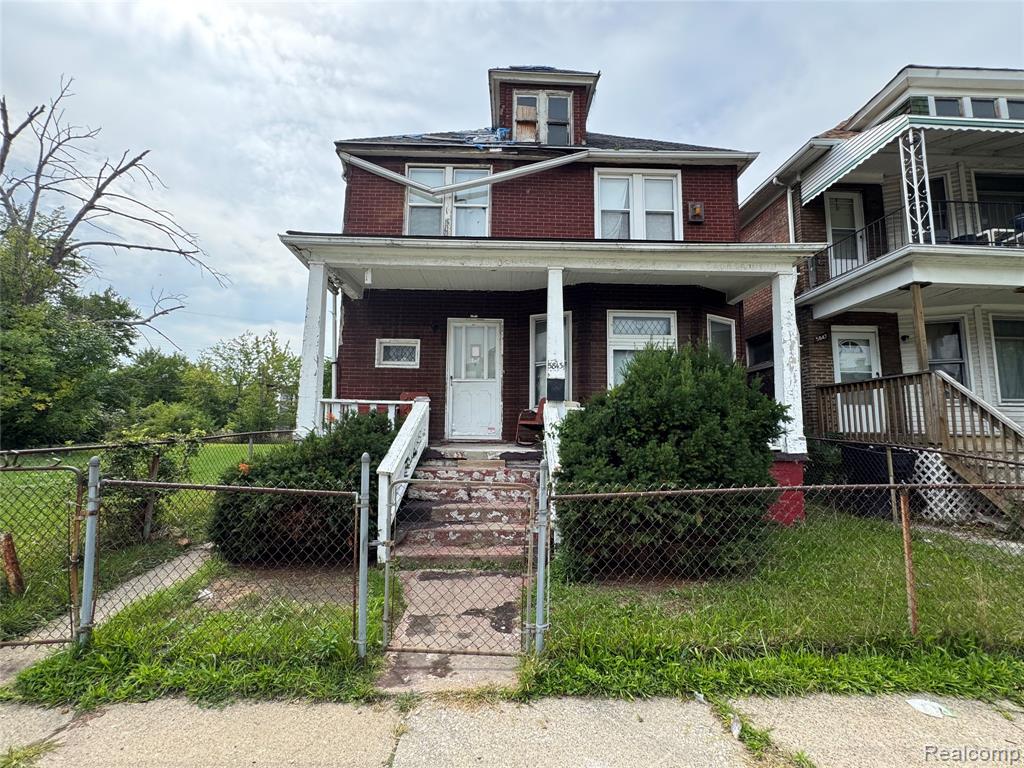 5843 Iroquois Street Property Photo 1