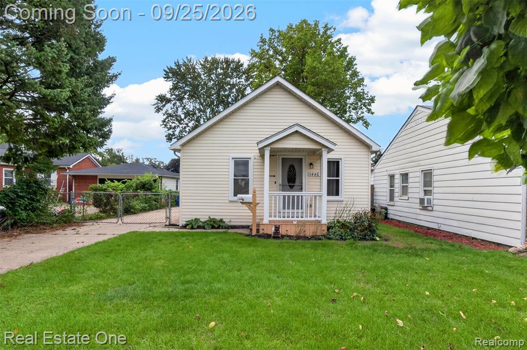 1446 E Meyers Avenue Property Photo 1