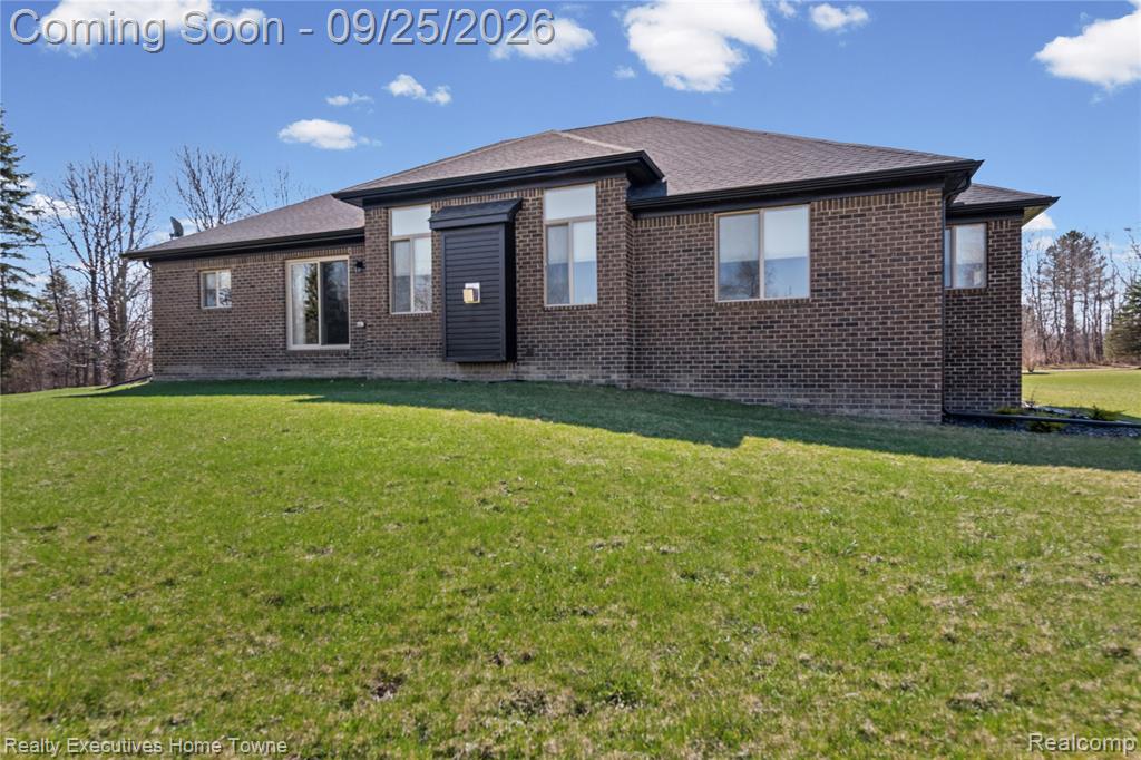 7285 Wood Pointe Drive Property Photo 7