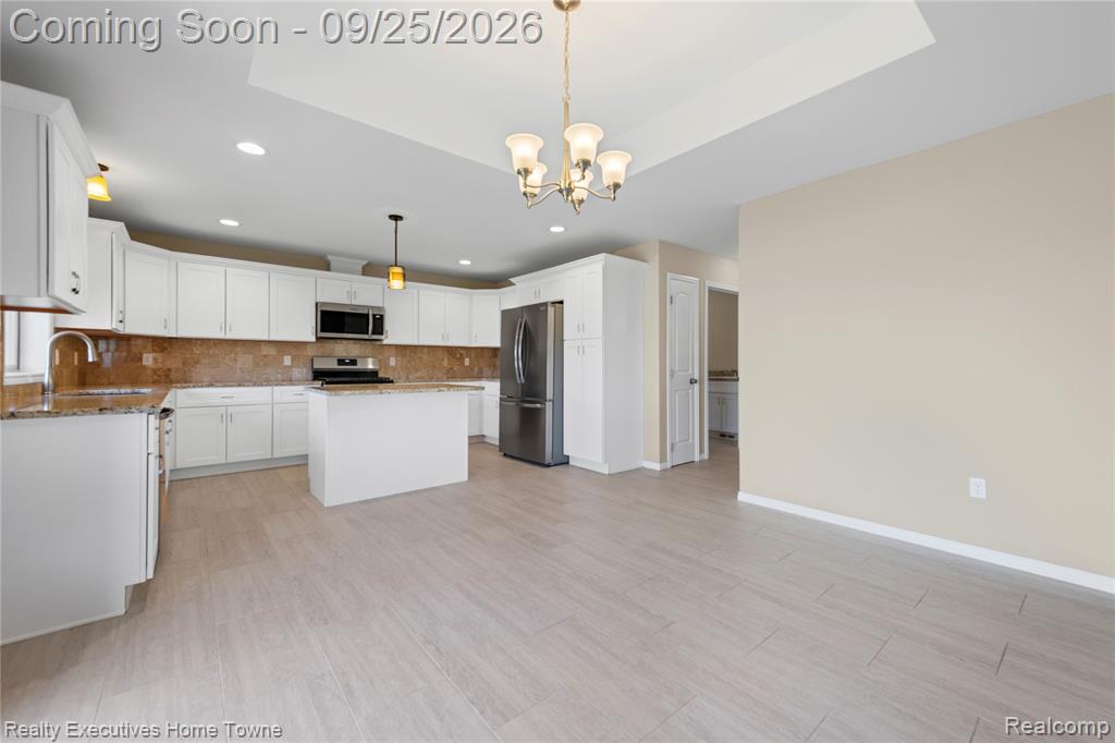 7285 Wood Pointe Drive Property Photo 16