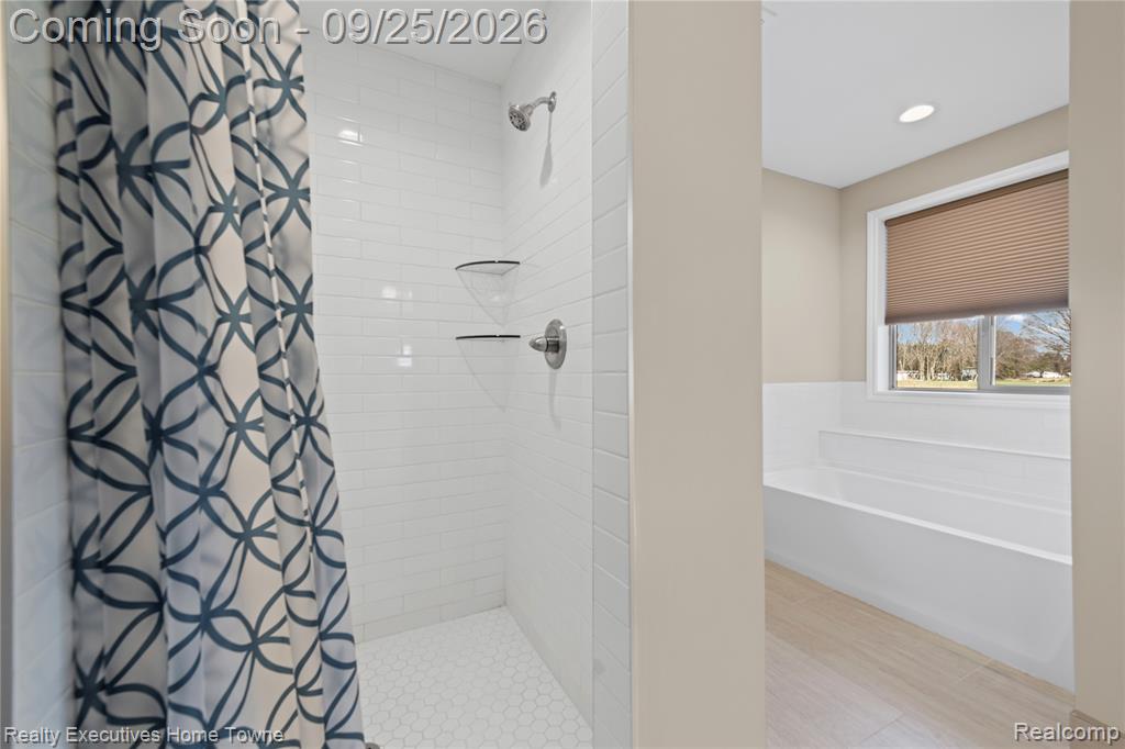 7285 Wood Pointe Drive Property Photo 25